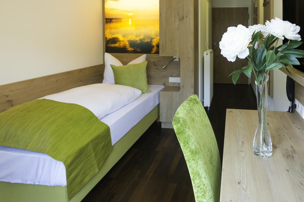Hotel Rheingold Gailingen Szoba fotó