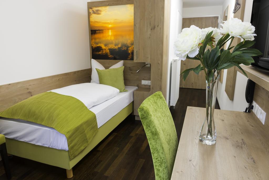Hotel Rheingold Gailingen Szoba fotó